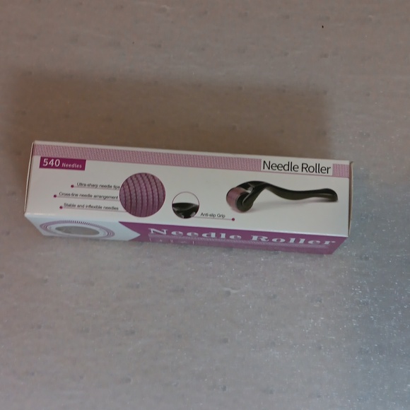 Derma Needle Roller in Pink Packaging - Picture 5 of 7